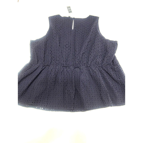Lane Bryant navy eyelet peplum sleeveless top size 28 - Picture 4 of 8
